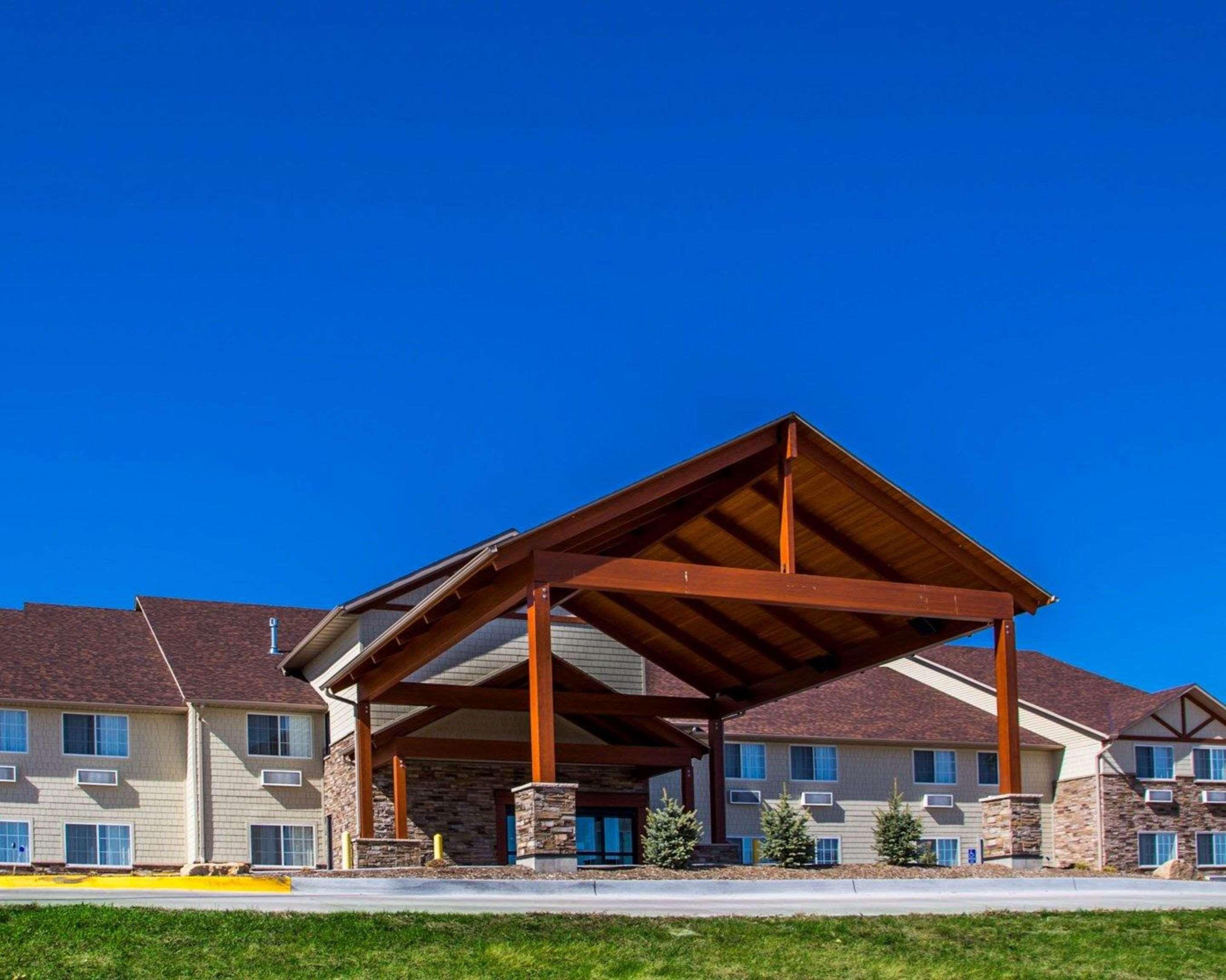 Comfort Inn & Suites Riverview Near Davenport And I-80 Le Claire Exterior photo
