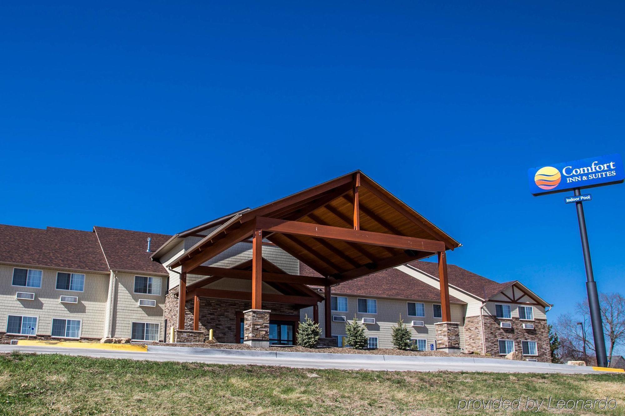 Comfort Inn & Suites Riverview Near Davenport And I-80 Le Claire Exterior photo